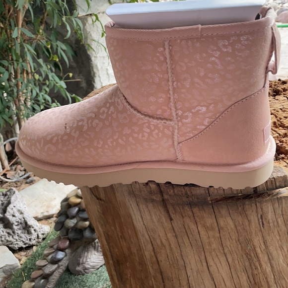 UGG Shoes - UGG Classic Mini Snow Leopard